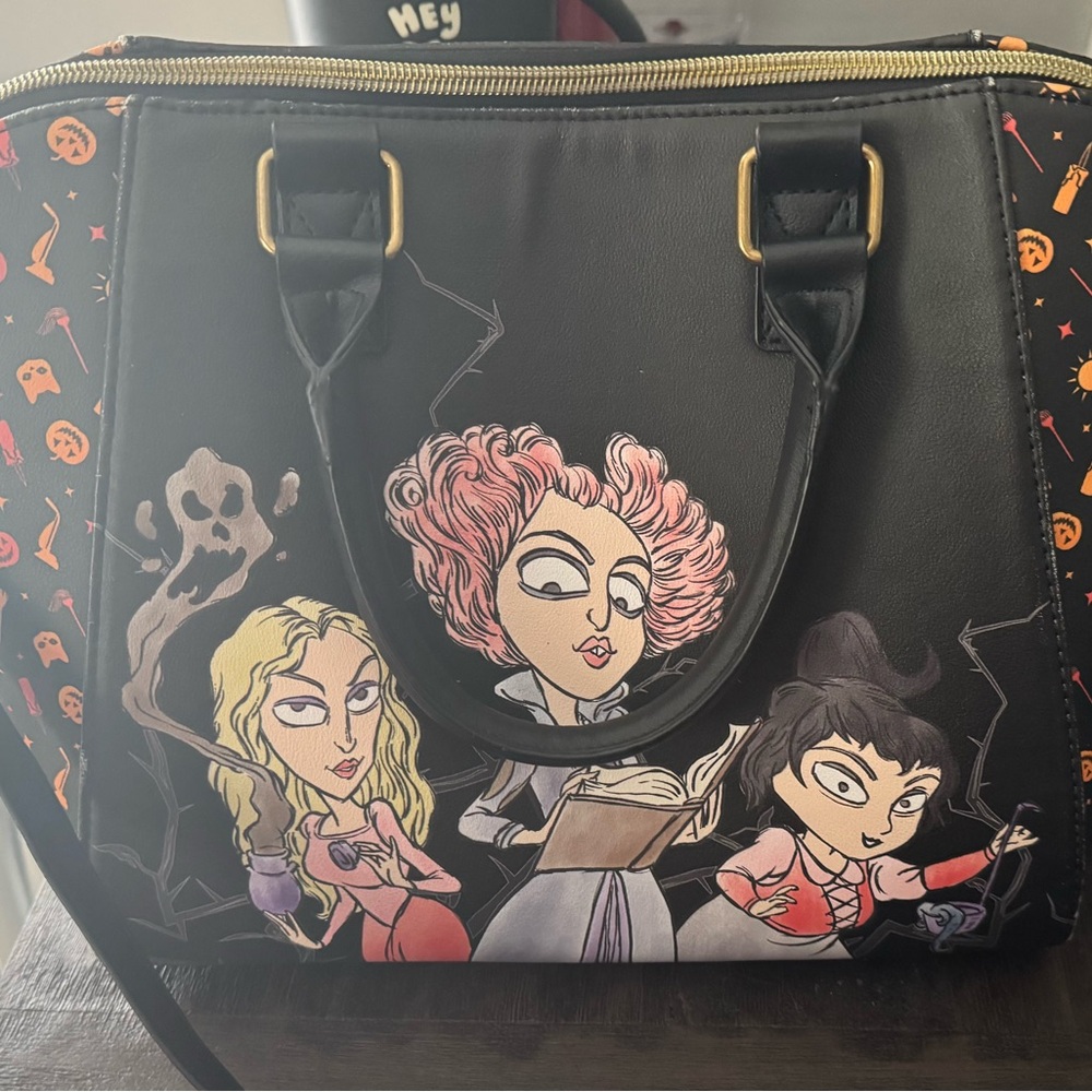 Hocus Pocus lounge fly purse